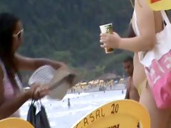 Awesome big butt caught on a voyeur camera on the beach